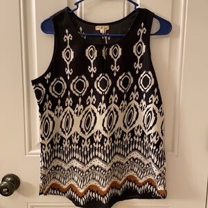 Women’s pull over top